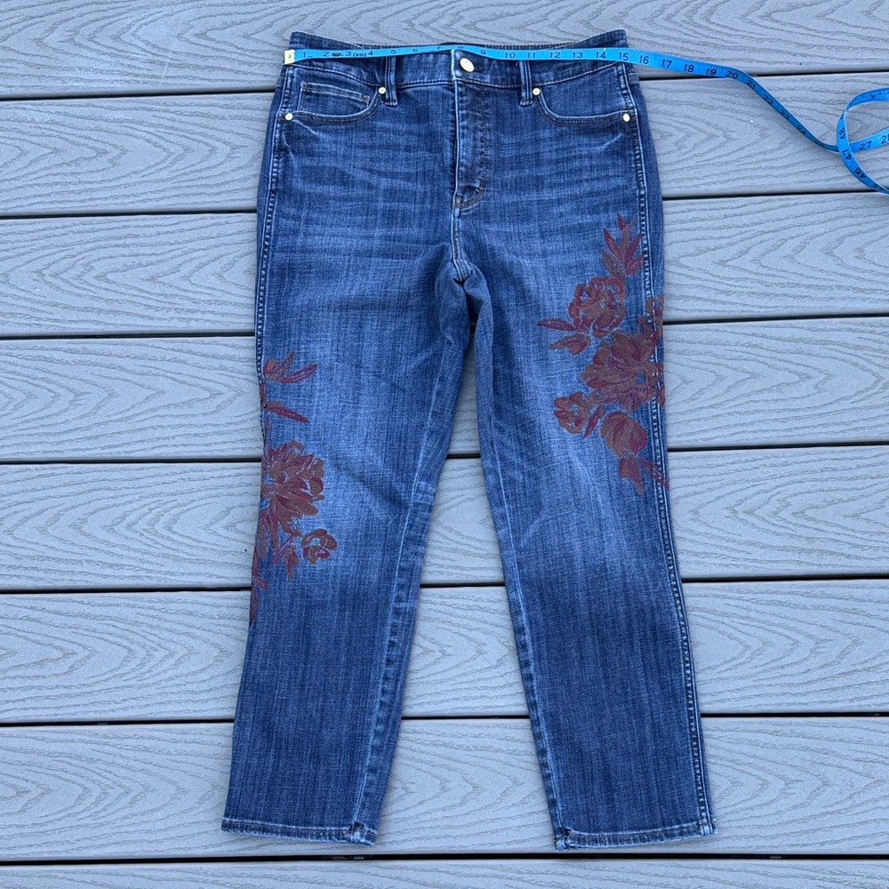 WHBM Size 8 Mid-rise Straight-leg Floral Embroidered Women's Jeans